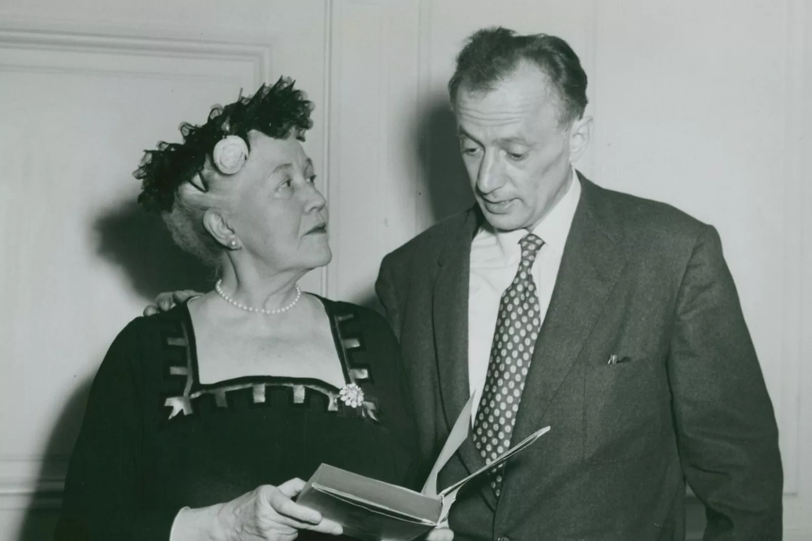 A black and white photograph of Nelson Algren and Fanny Butcher.